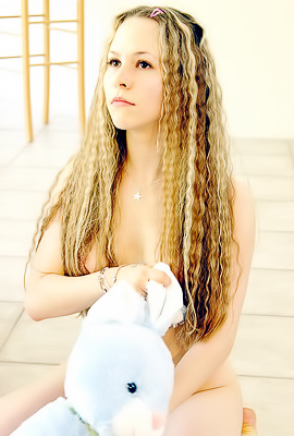 Hot Trimmed Babe Fiona