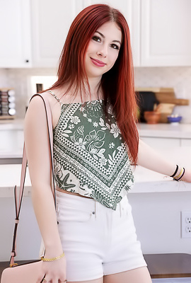 So Hot Redhead Beauty Poppy Applegate