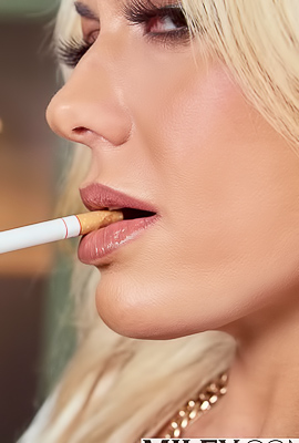 Taylor Goes Straight to the Point with Deepthroat and Facial